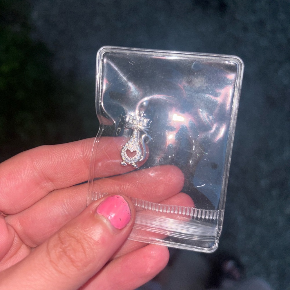Sterling silver moissanite pendant